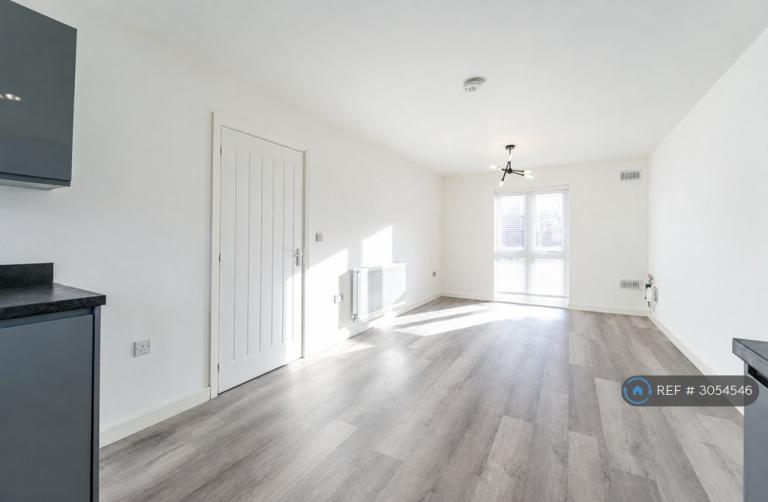 Flat Dalmuir Road in Birmingham