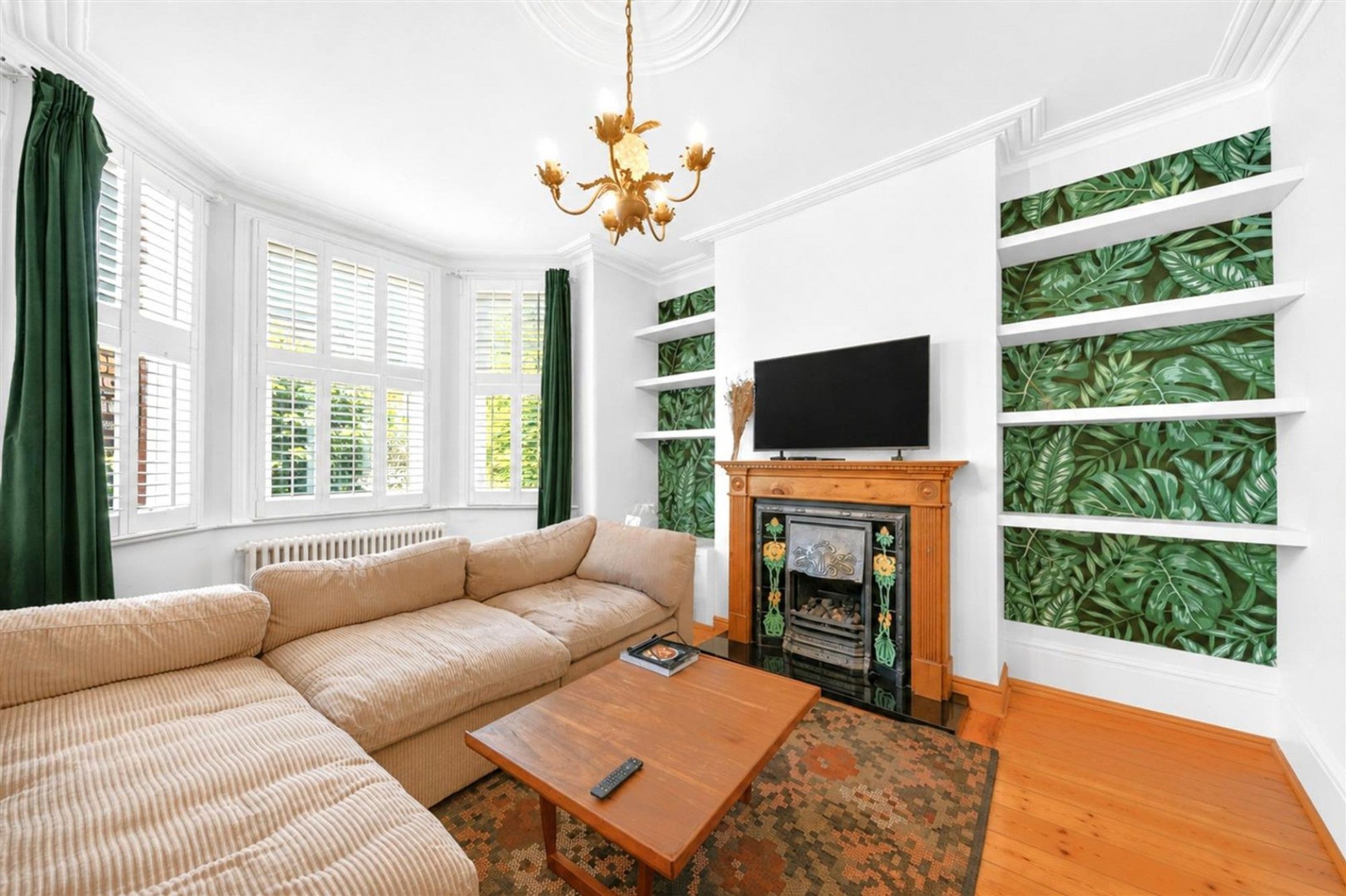 House Homecroft Road in Greater London