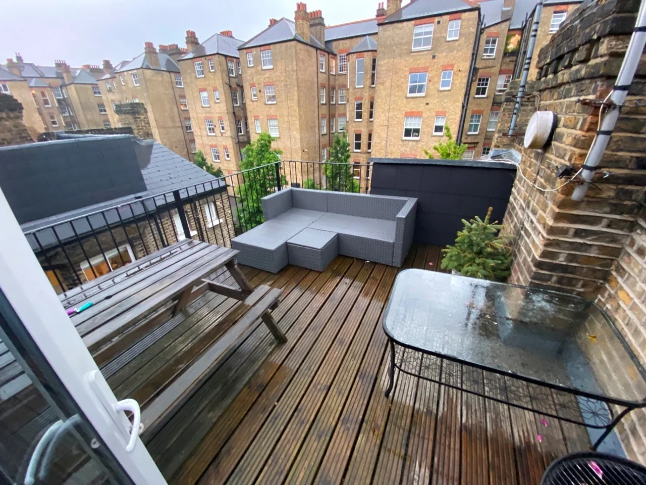 Flat Warriner Gardens in Greater London
