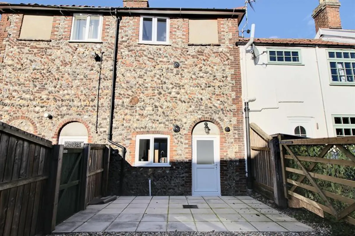 House Chain Entry in South Norfolk