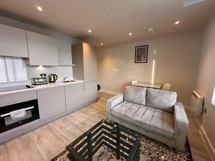 Flat Wokingham Road in Bracknell
