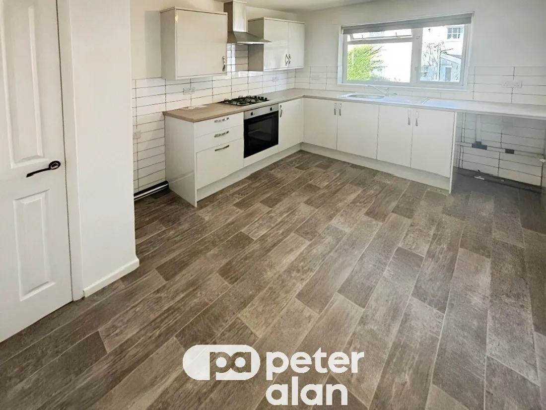 Flat Idris Davies Place in Tredegar