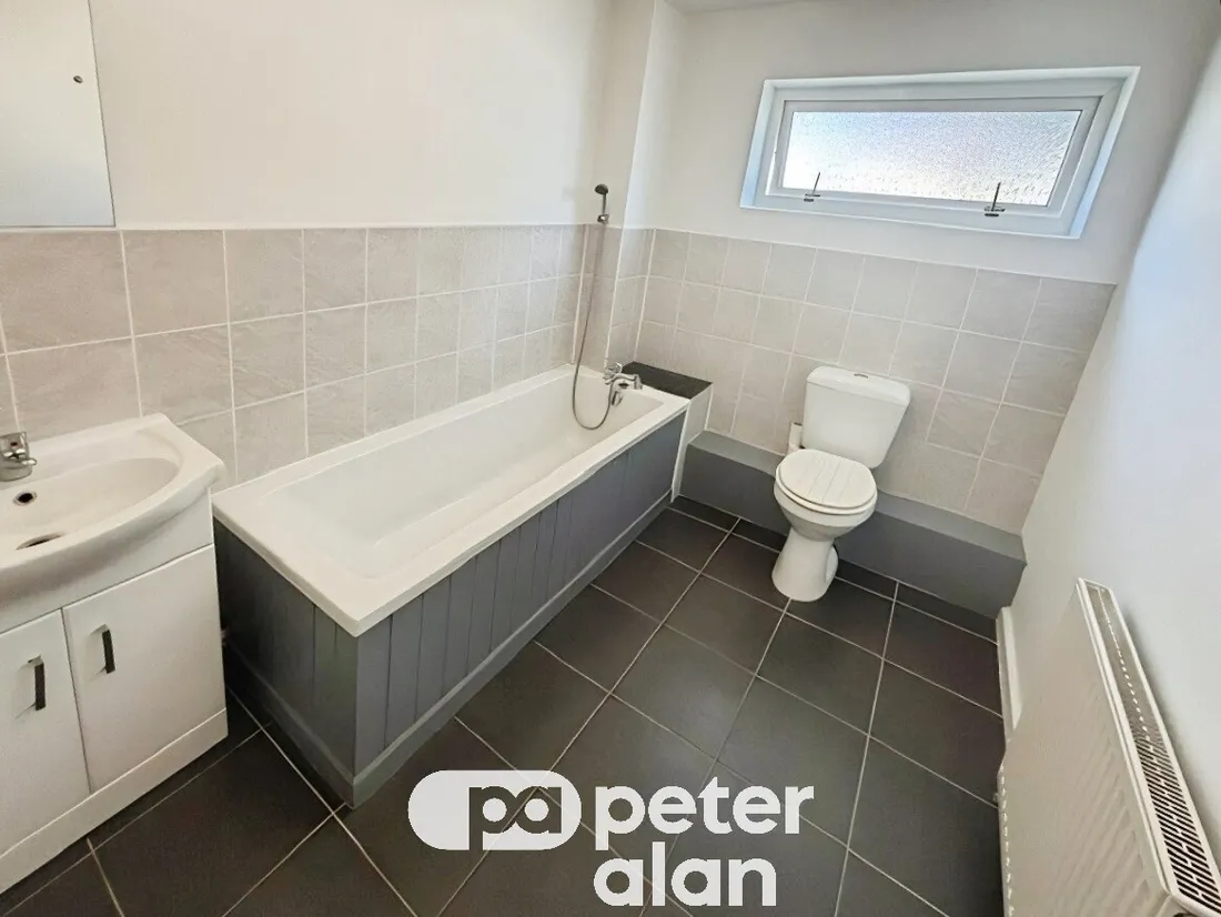 Flat Idris Davies Place in Tredegar
