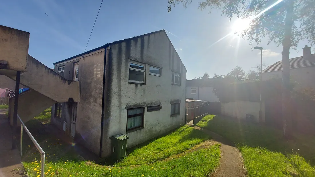 Flat Idris Davies Place in Tredegar