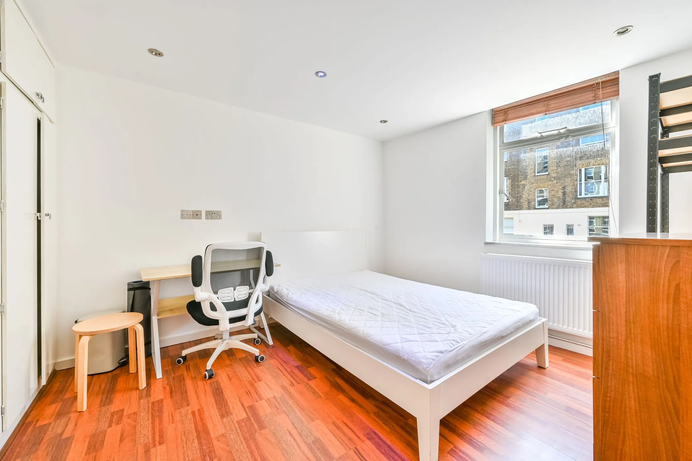 Flat Chester Close South in Greater London