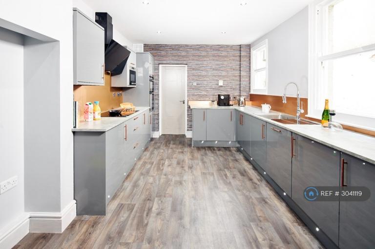 Room Back Starkie Street in Preston