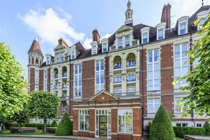 Flat Frognal Rise in Greater London