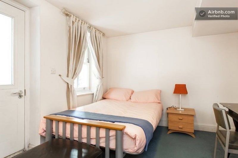 Flat Marloes Road in Greater London