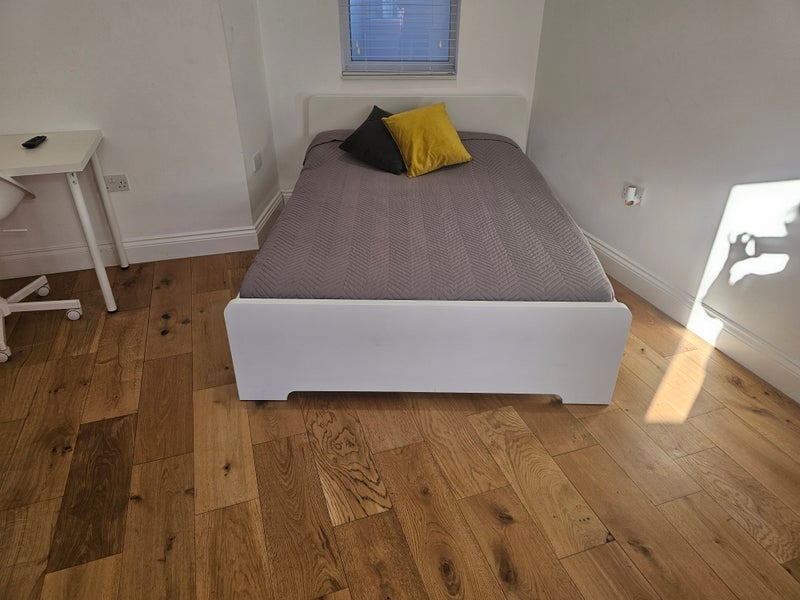 Flat West Green Road in Greater London