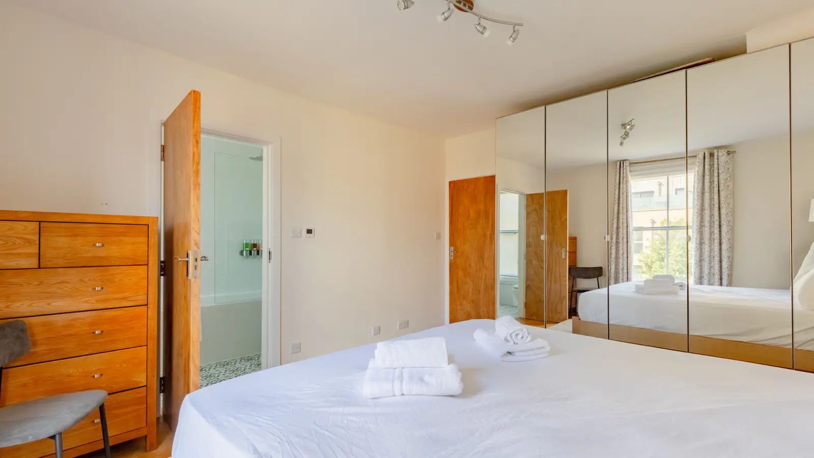 Flat Lanark Road in City of Westminster