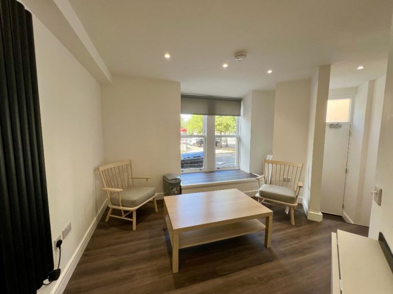 Flat Albert Street in City of Edinburgh