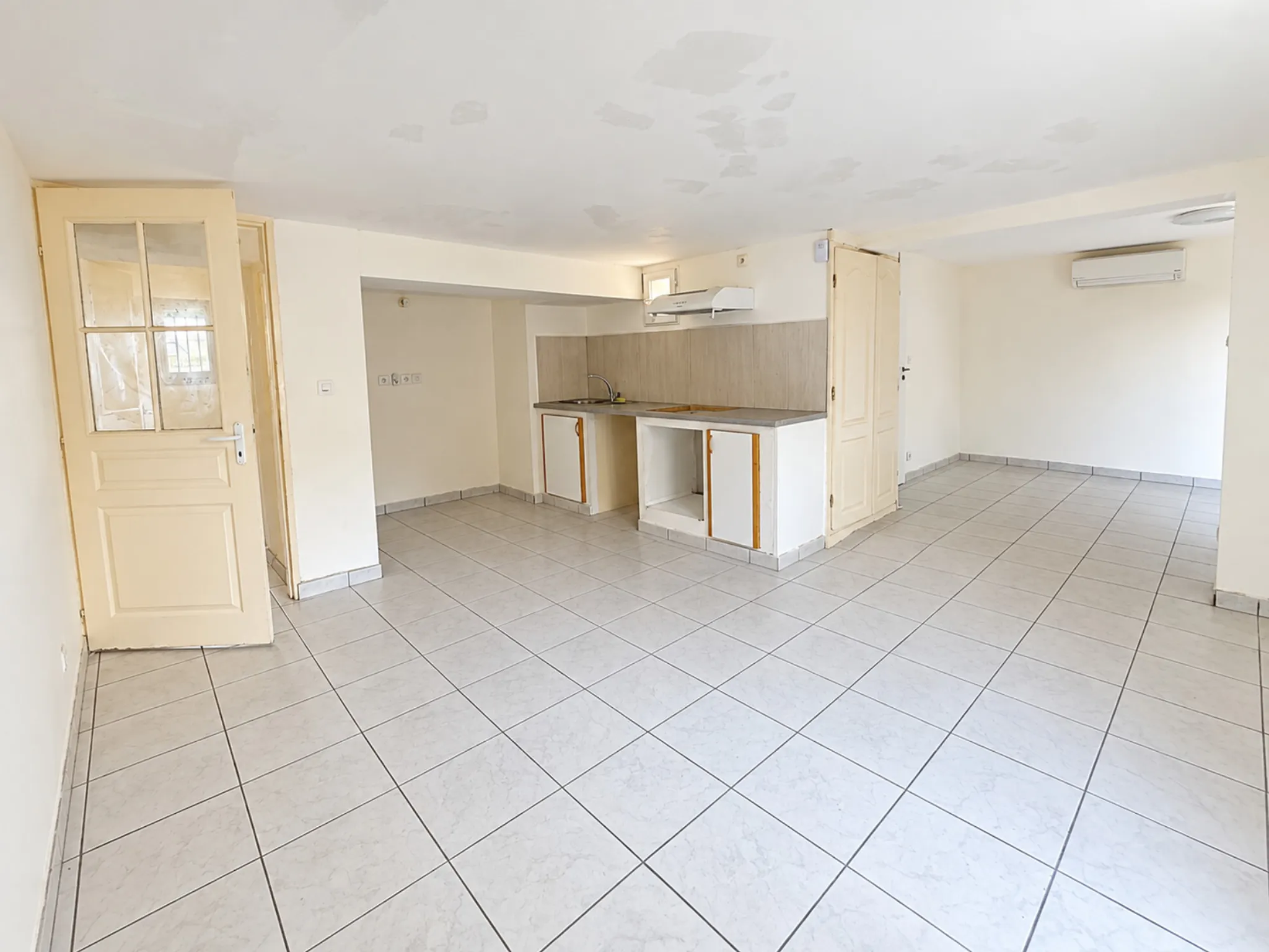 Flat Rue Francis Marcero in Narbonne