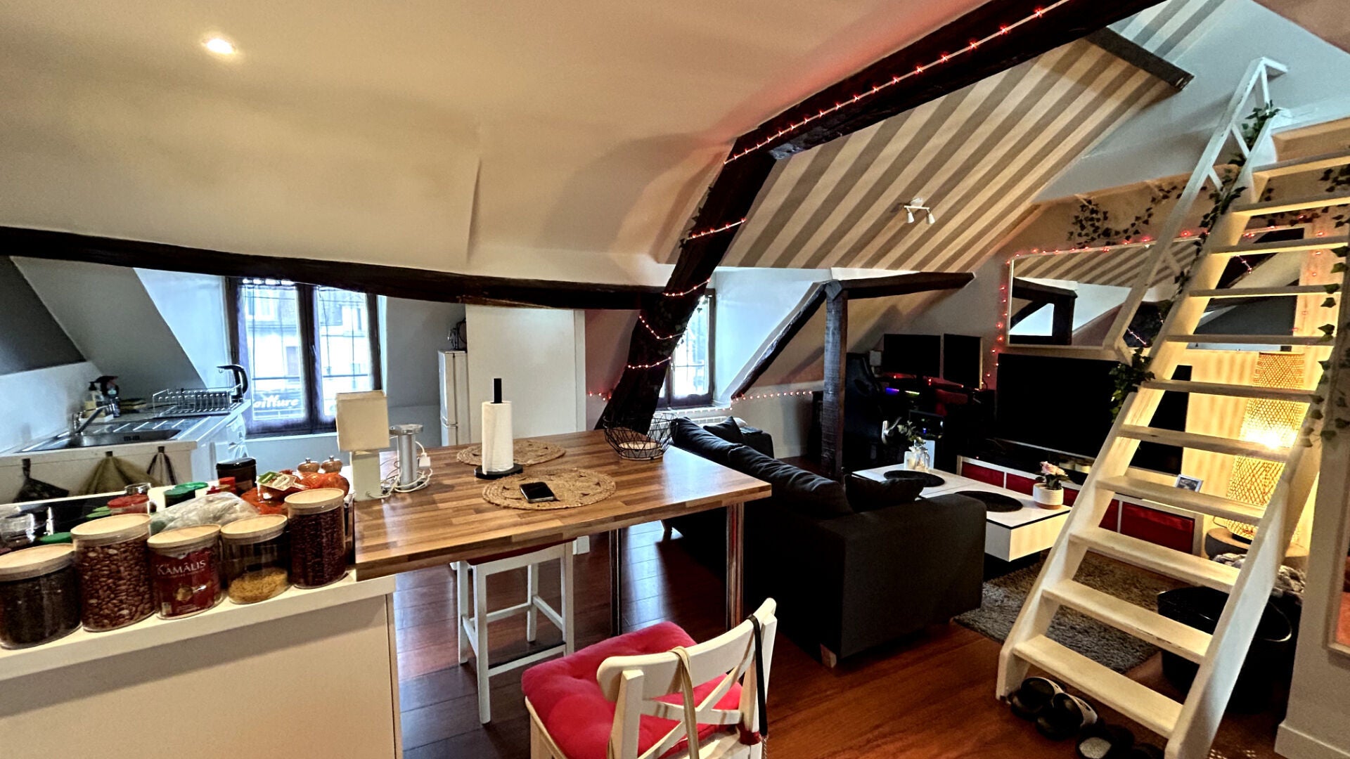 Appartement Place Léon Cassé à Corbeil-Essonnes