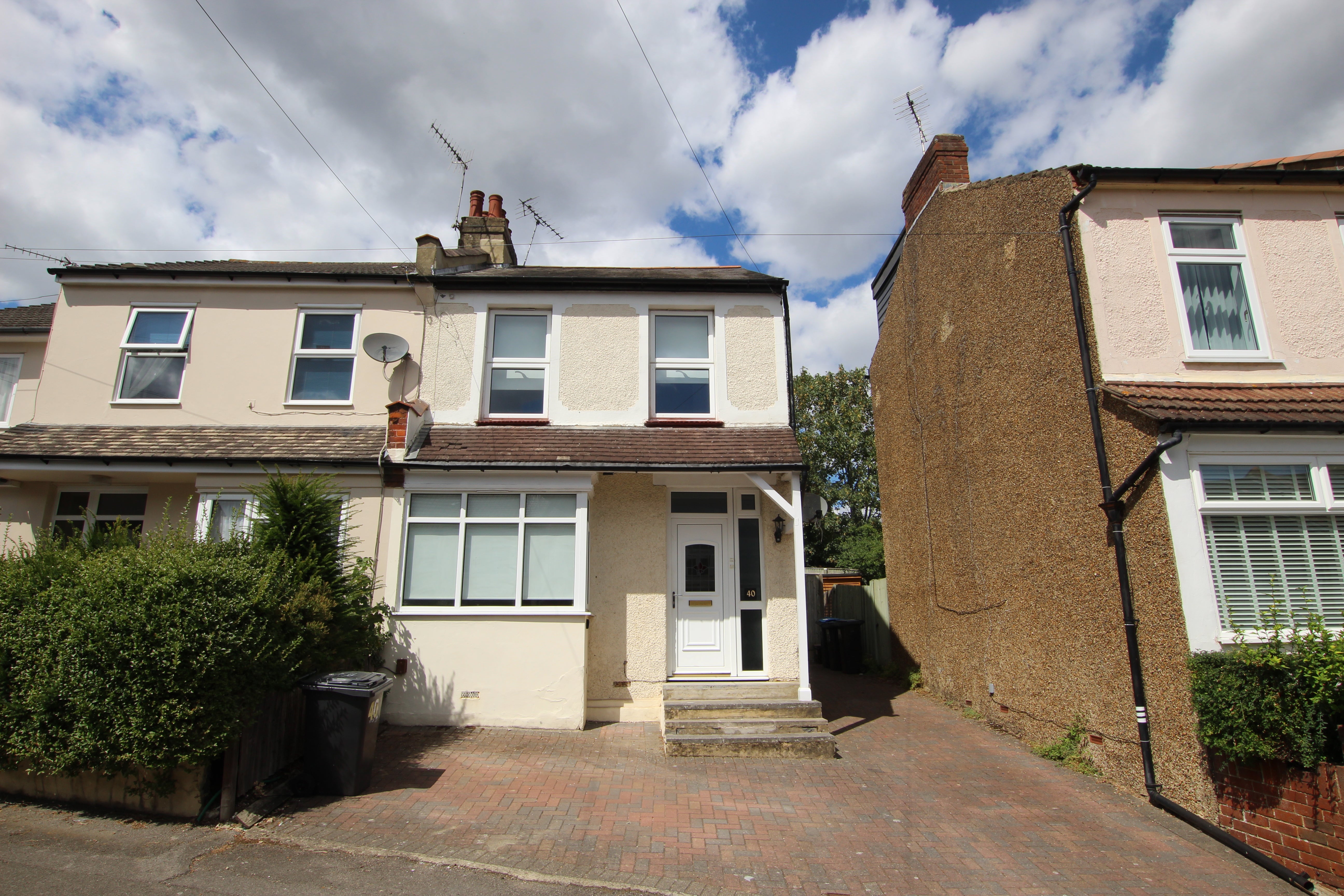 House Woodman Road in Greater London