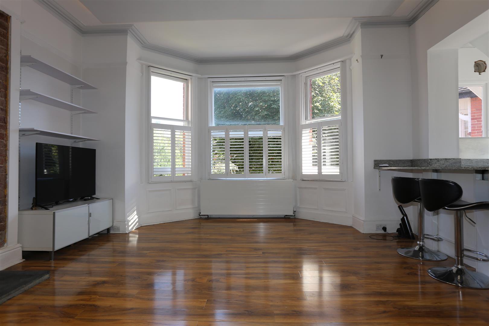 Flat Pembroke Crescent in Portslade by Sea