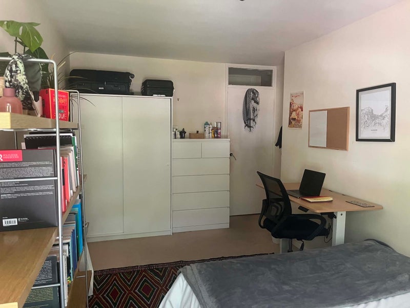 Room Shuna Walk in Greater London