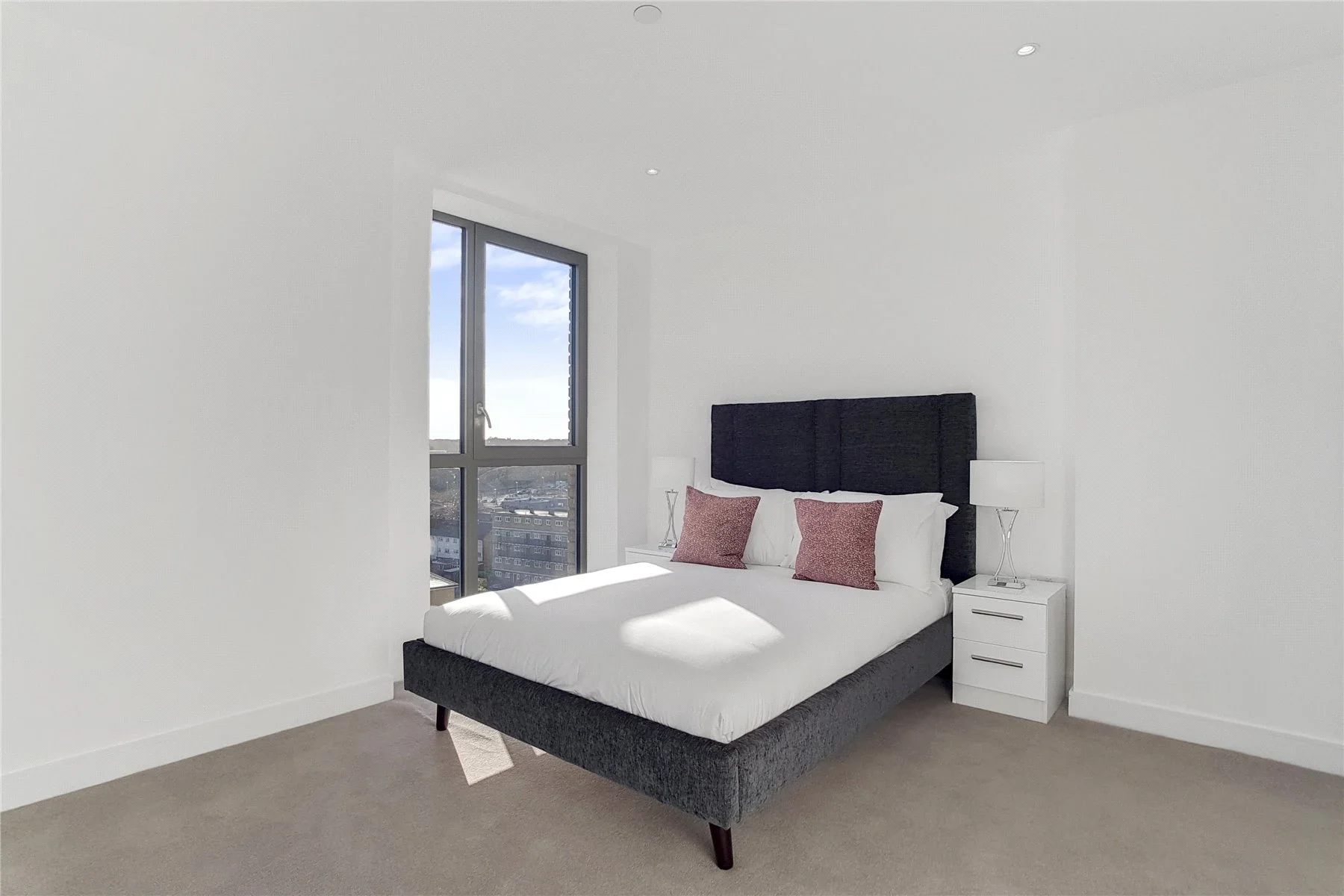 Flat Limeharbour in Greater London