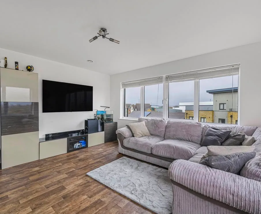 Flat Riverside Wharf in Dartford