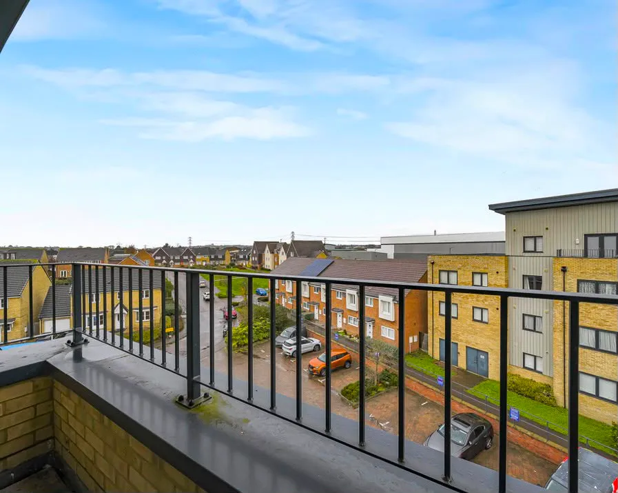 Flat Riverside Wharf in Dartford