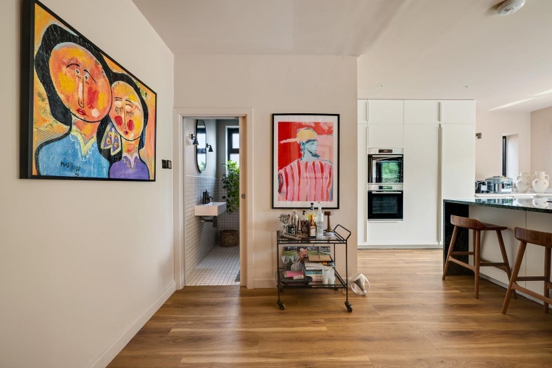 Room Southborough Road in Greater London