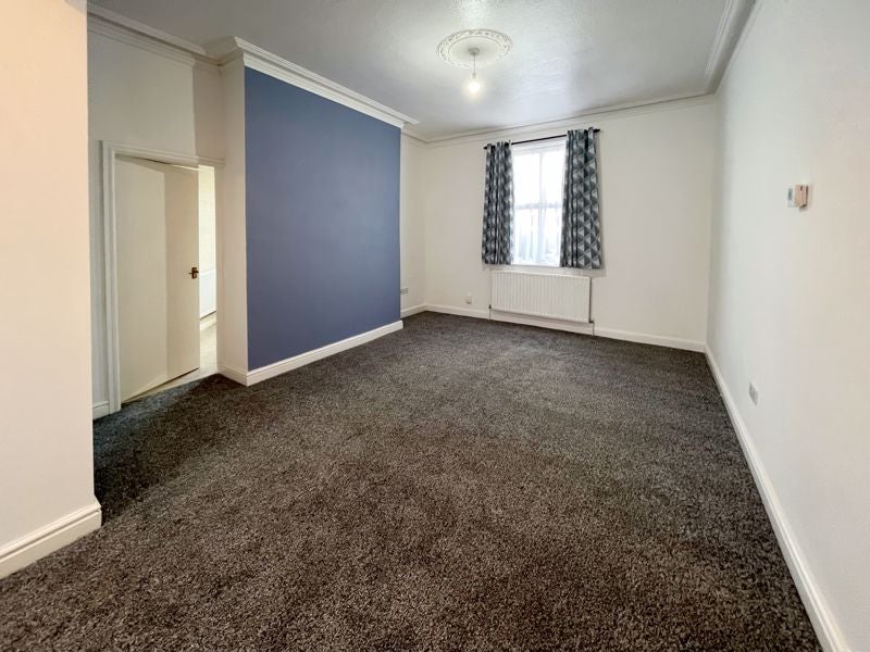 Flat Newhampton Road West in Wolverhampton