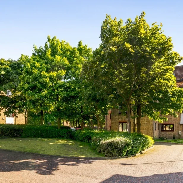 Flat Bellingham Court in Newcastle upon Tyne