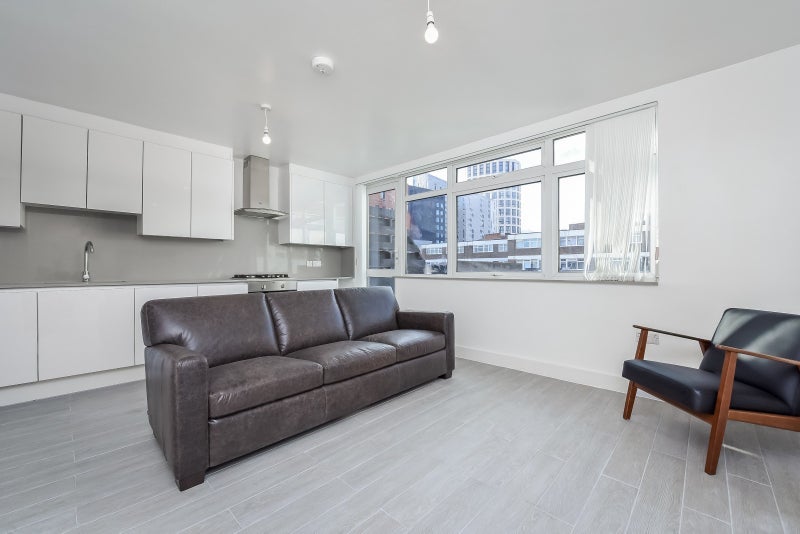 Room Haberdasher Street in Greater London