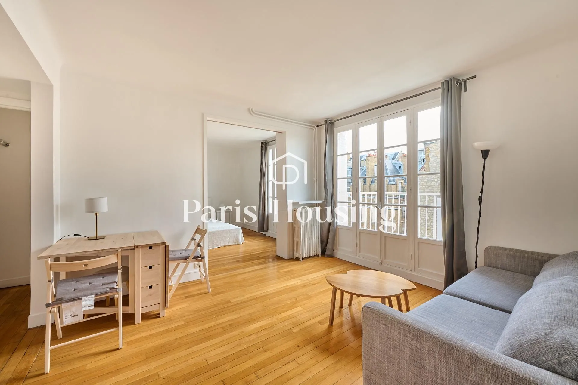 Flat Rue de Musset in Paris