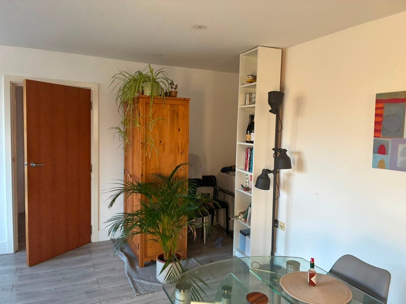 Room Rochelle Close in Greater London