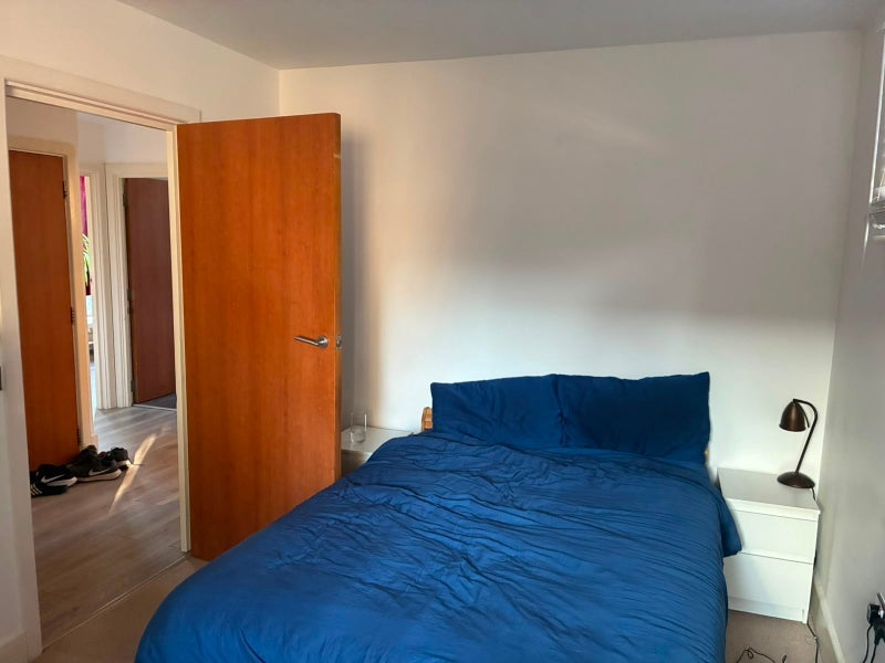 Room Rochelle Close in Greater London