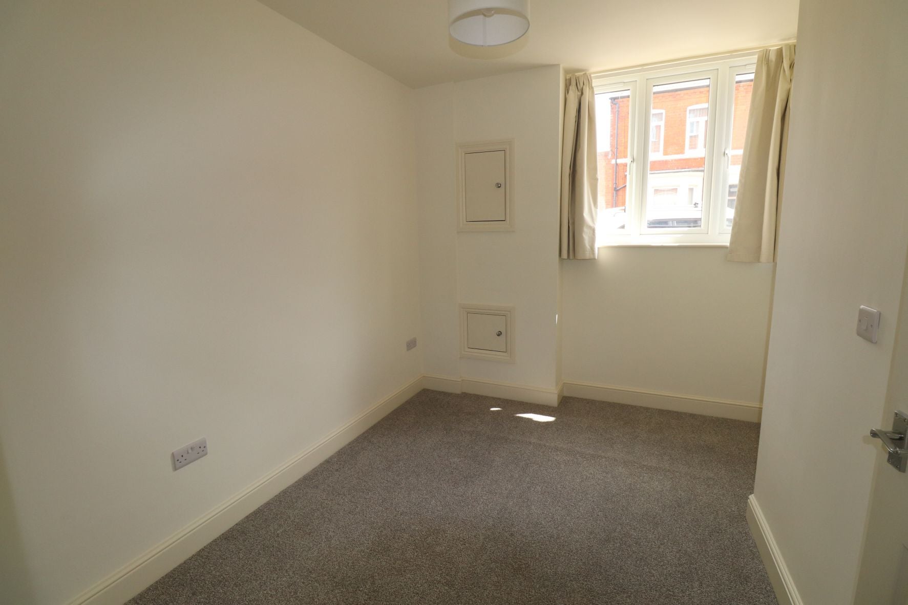 Flat Stanhope Road in Greater London