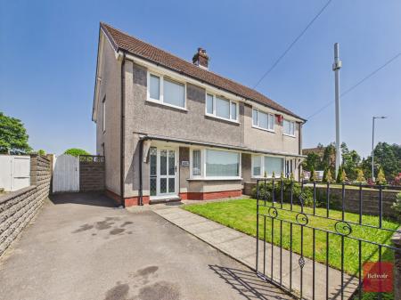 House Middle Road in Swansea