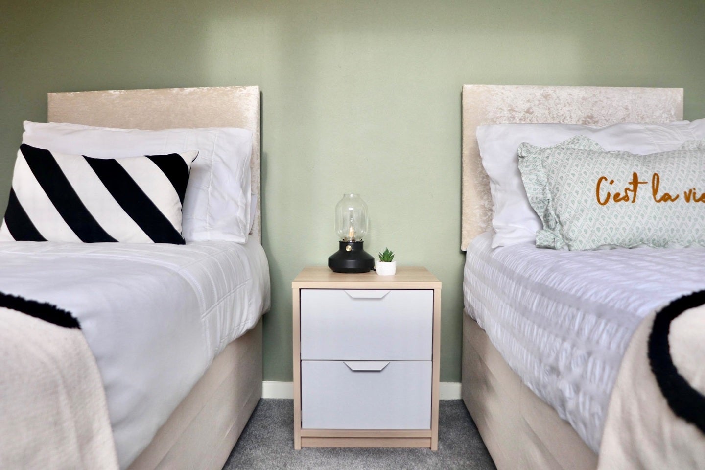 Flat Pasley Close in Greater London