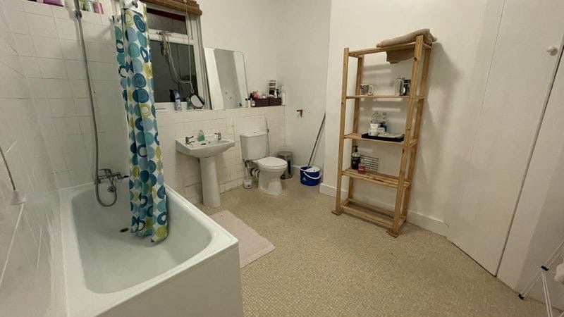 Room Addington Square in Greater London