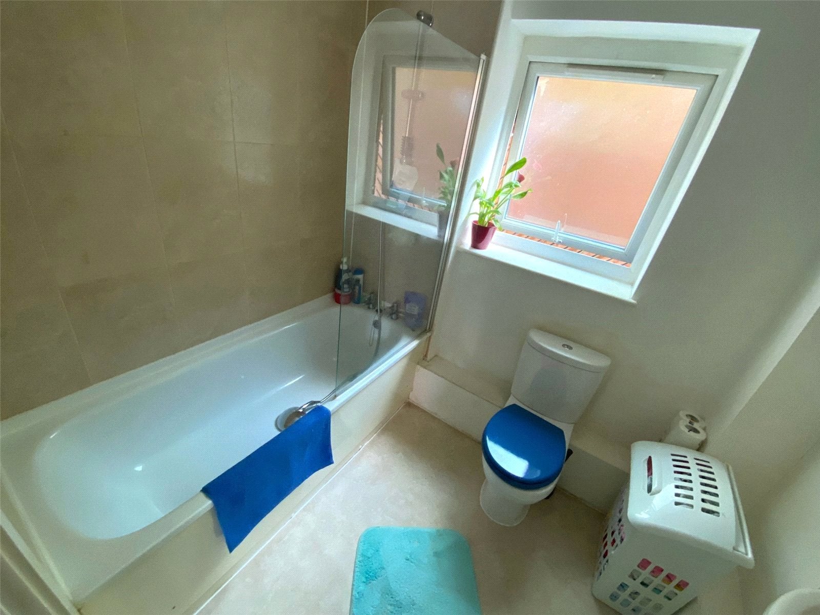 Flat Wilbraham Road in Manchester