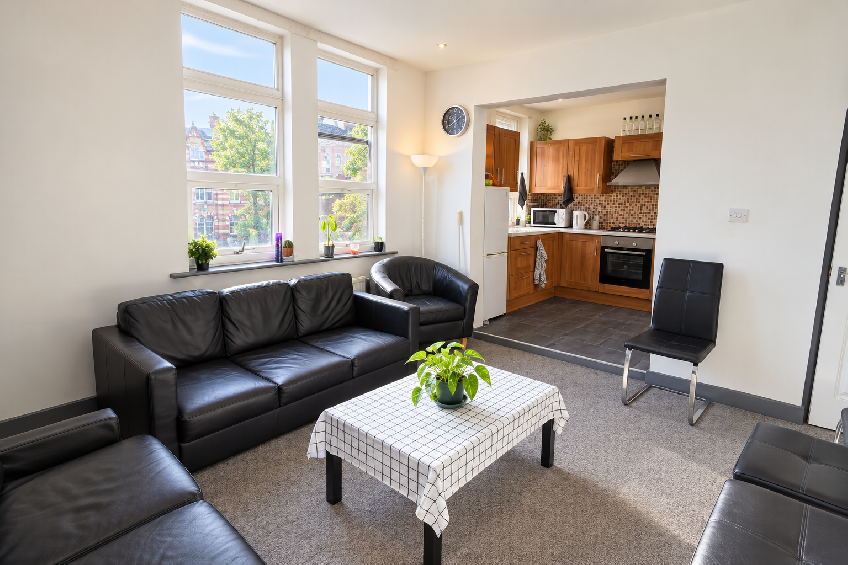 Flat Harrogate Road in Leeds