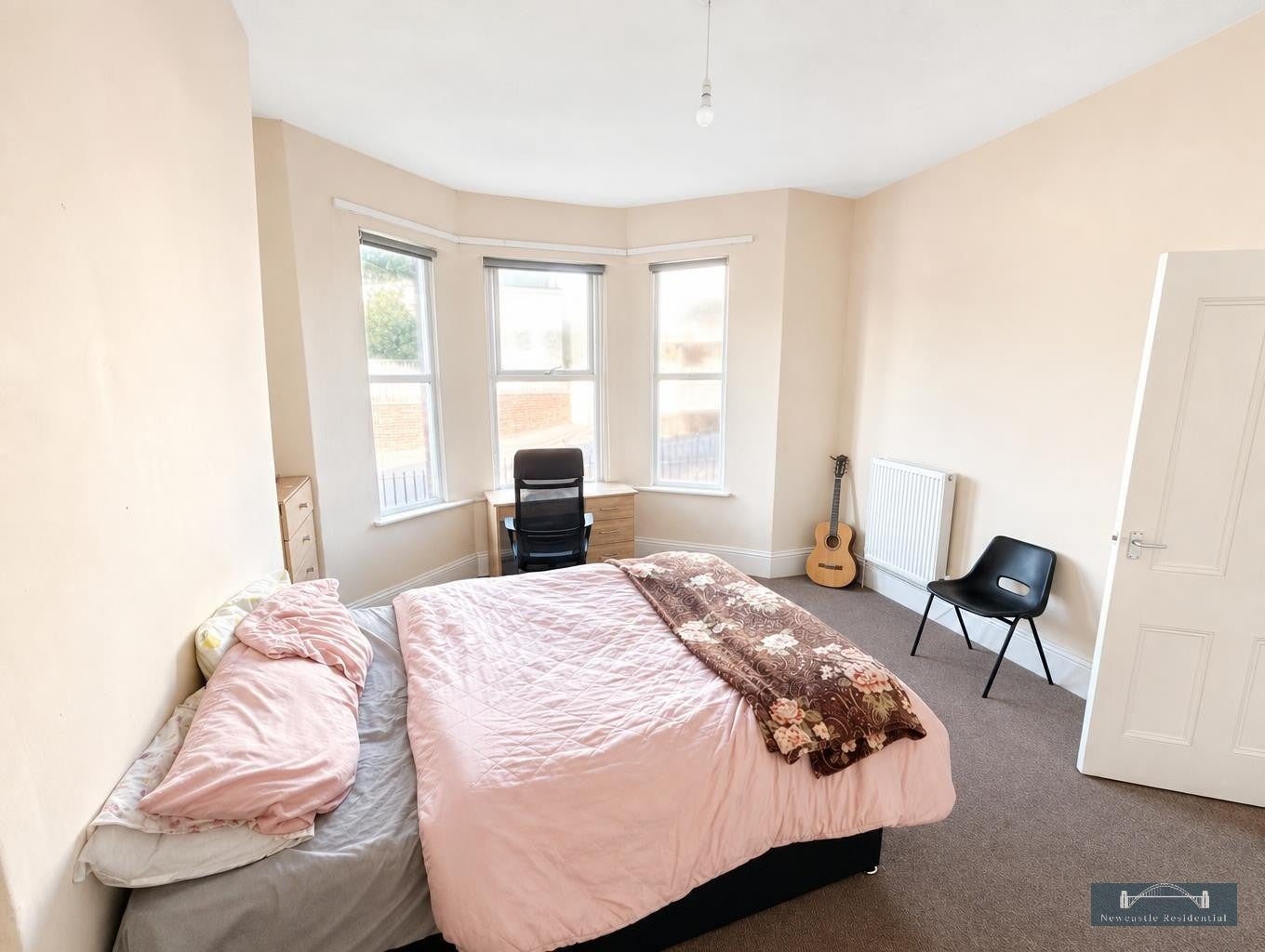 Flat Condercum Road in Newcastle upon Tyne