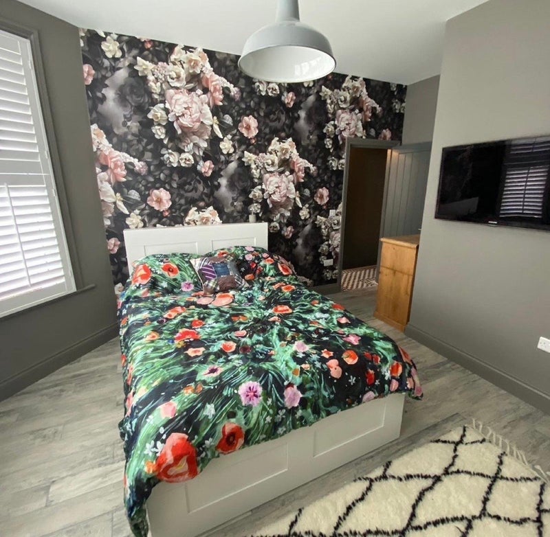 Room Blenheim Road in Greater London