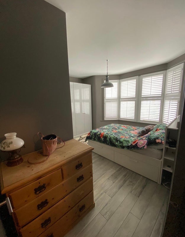 Room Blenheim Road in Greater London