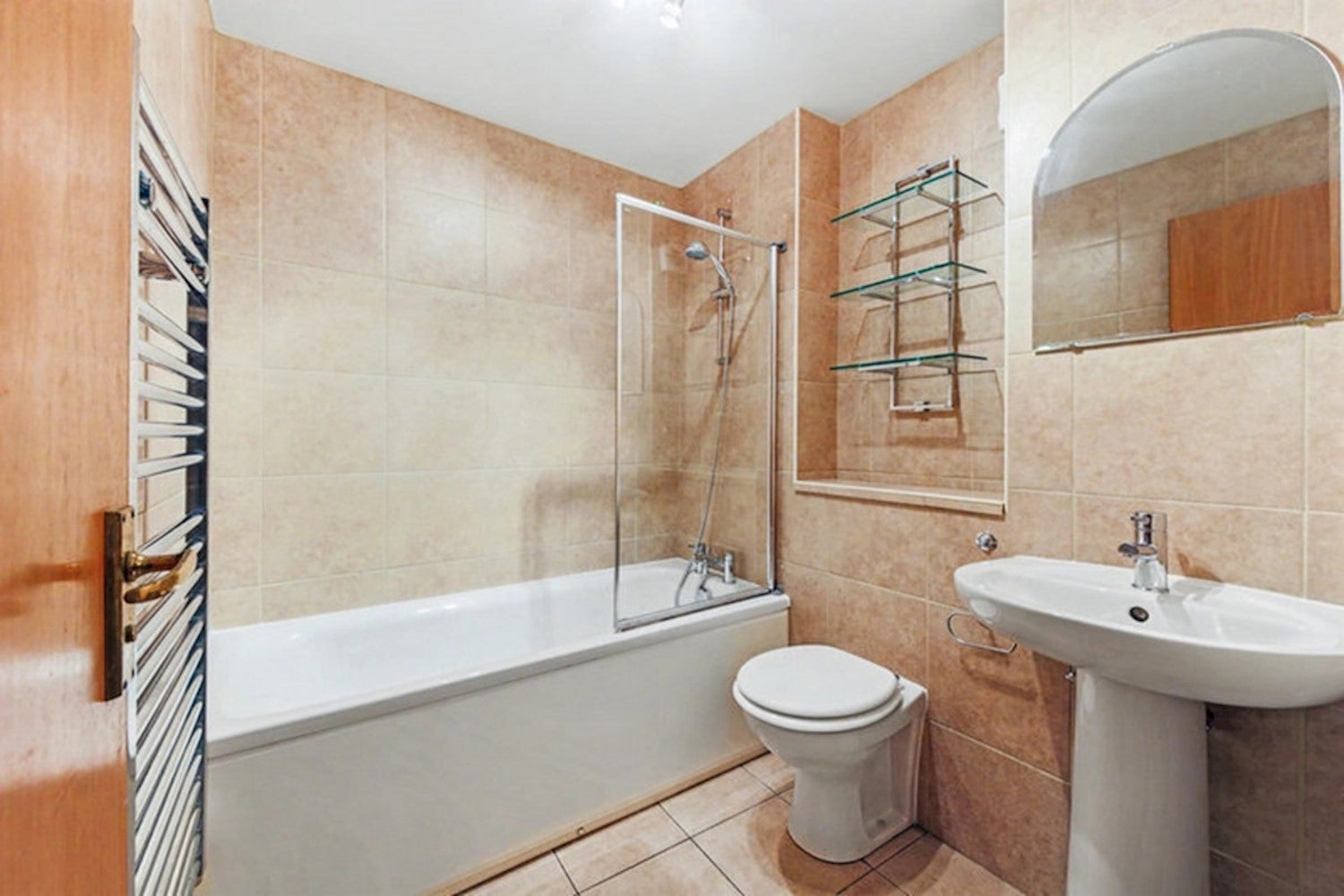 Flat St Joseph's Vale in Greater London