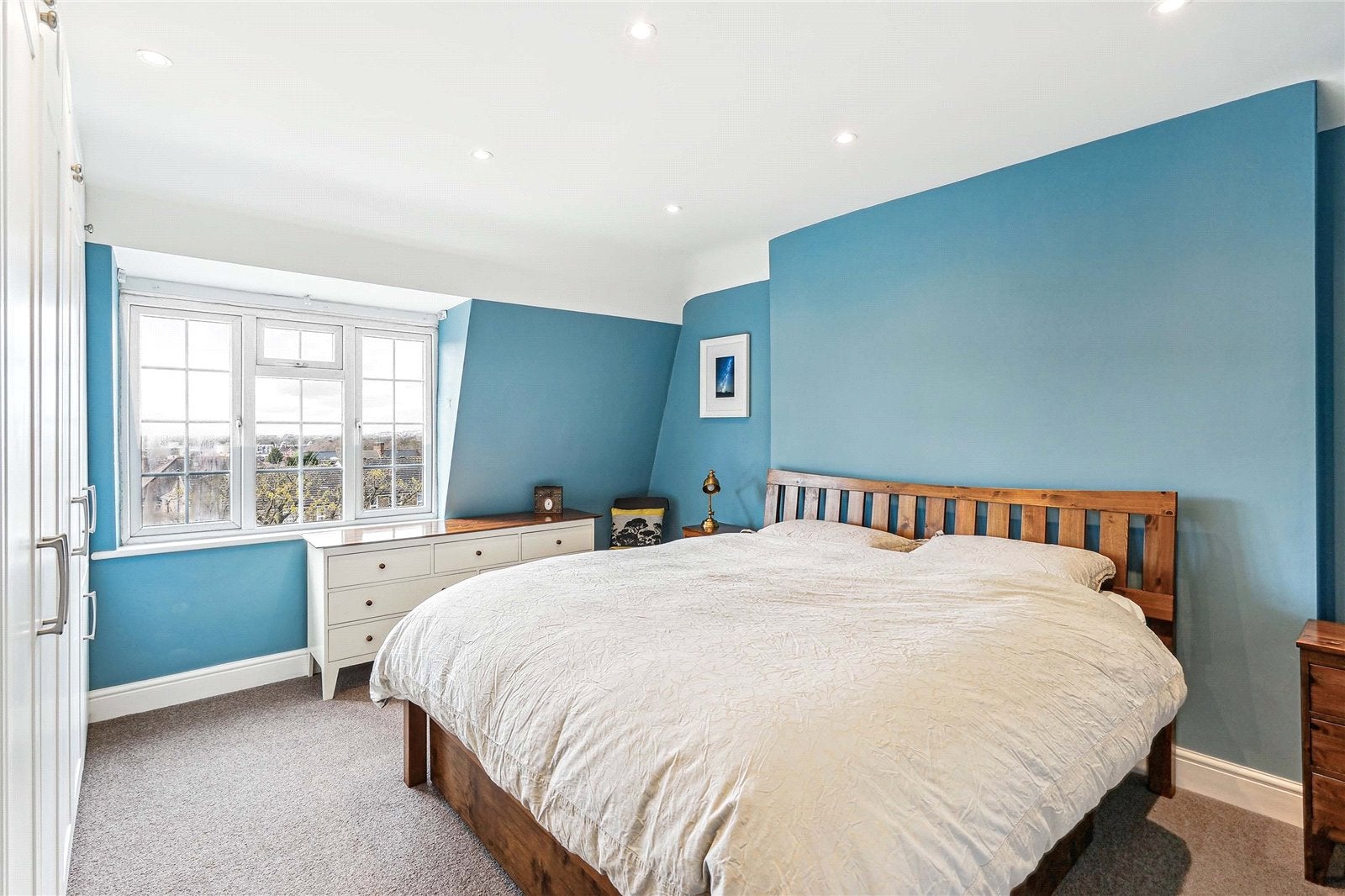 Flat Beeches Road in Greater London