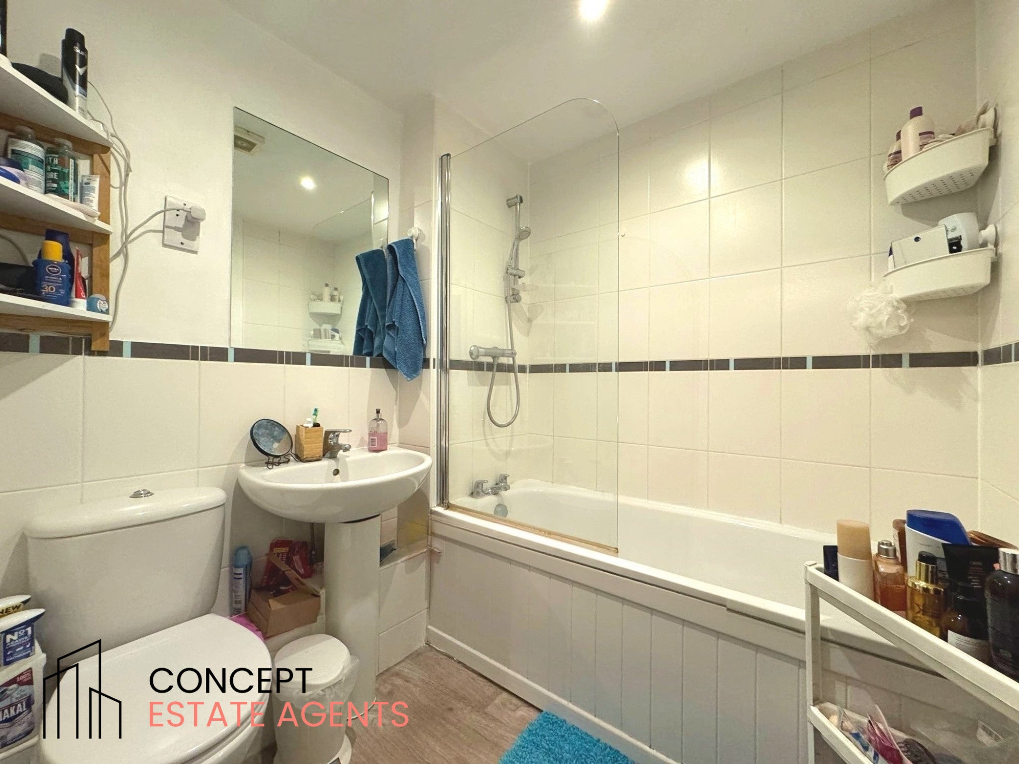 Flat Colborne Court in Greater London