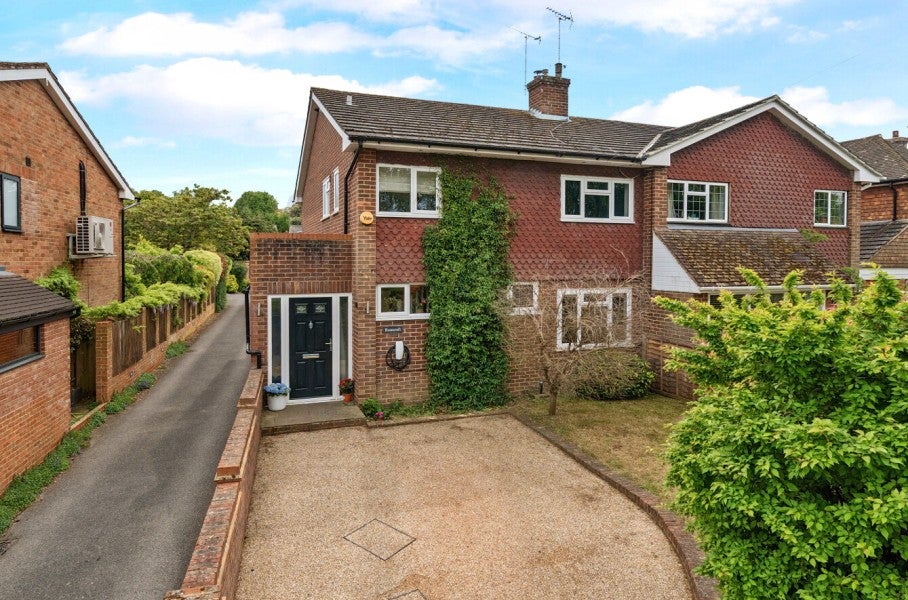 House Cranley Road in Guildford