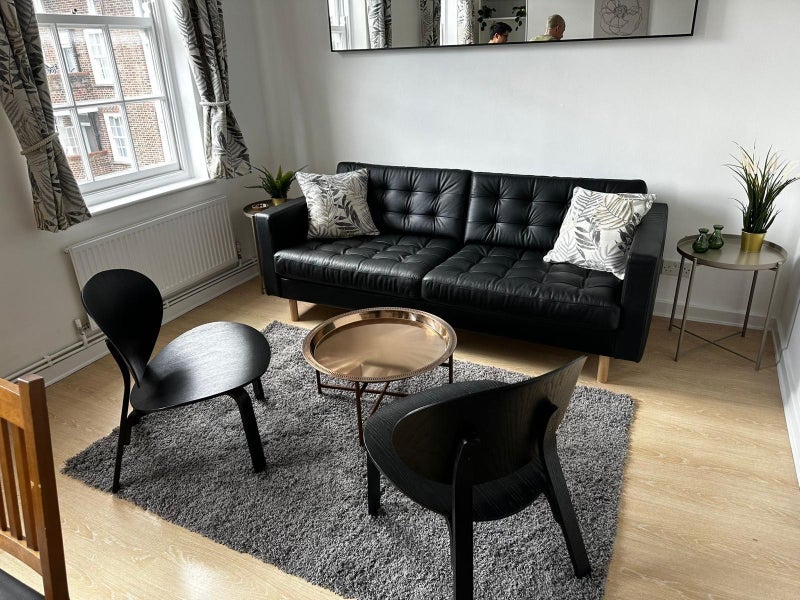 Flat Walmer Road in Greater London