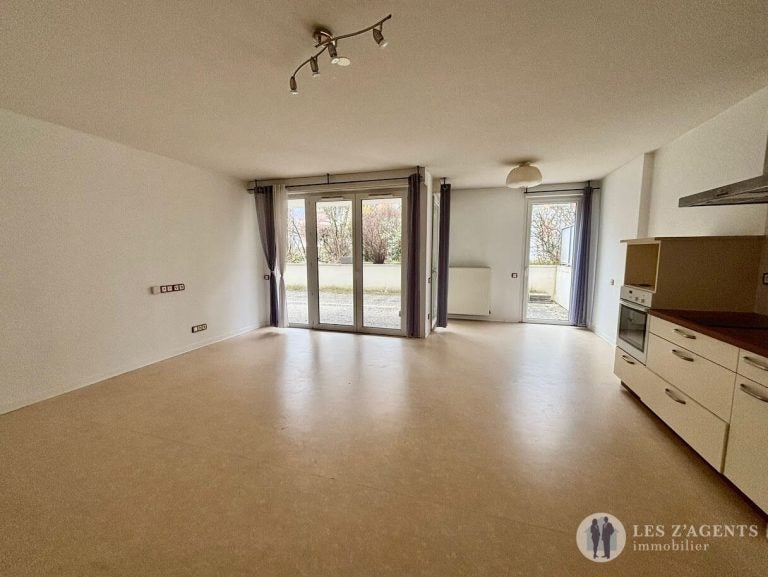Appartement Allée Raymond Savignac à Échirolles