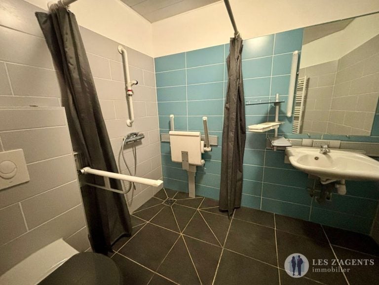 Appartement Allée Raymond Savignac à Échirolles