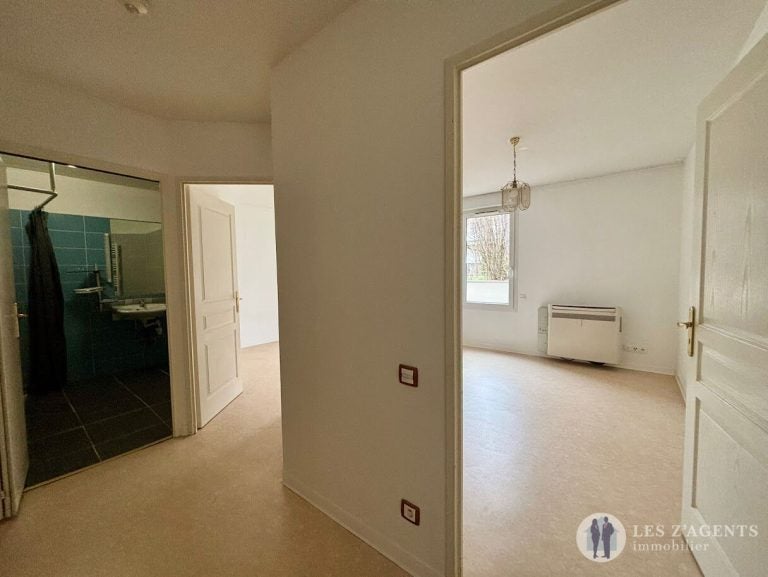 Appartement Allée Raymond Savignac à Échirolles