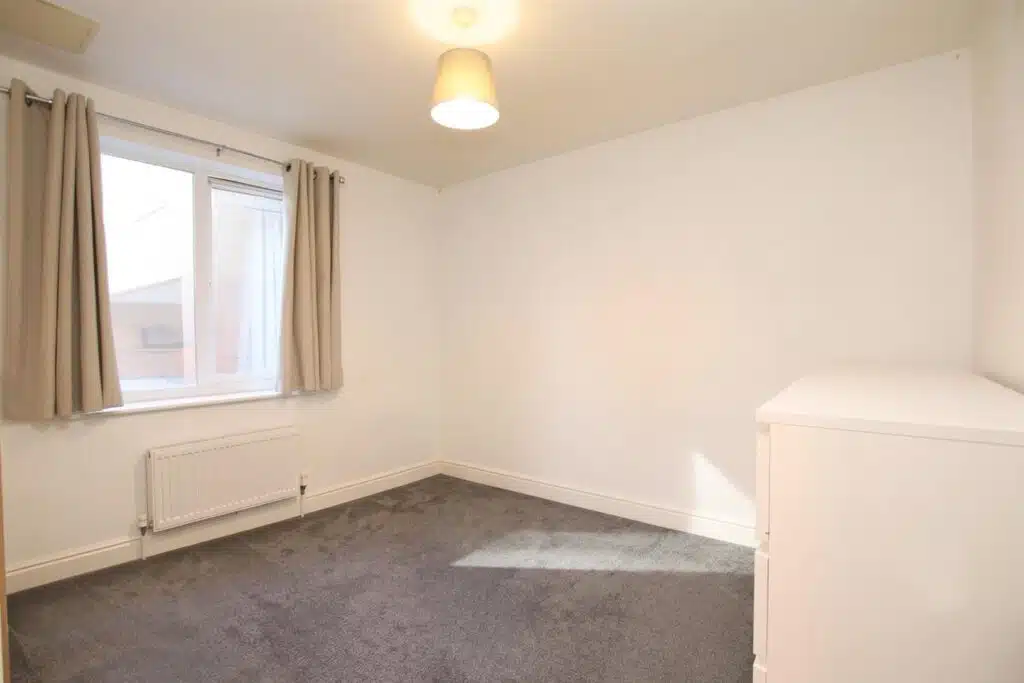 Flat Black Eagle Drive in Dartford