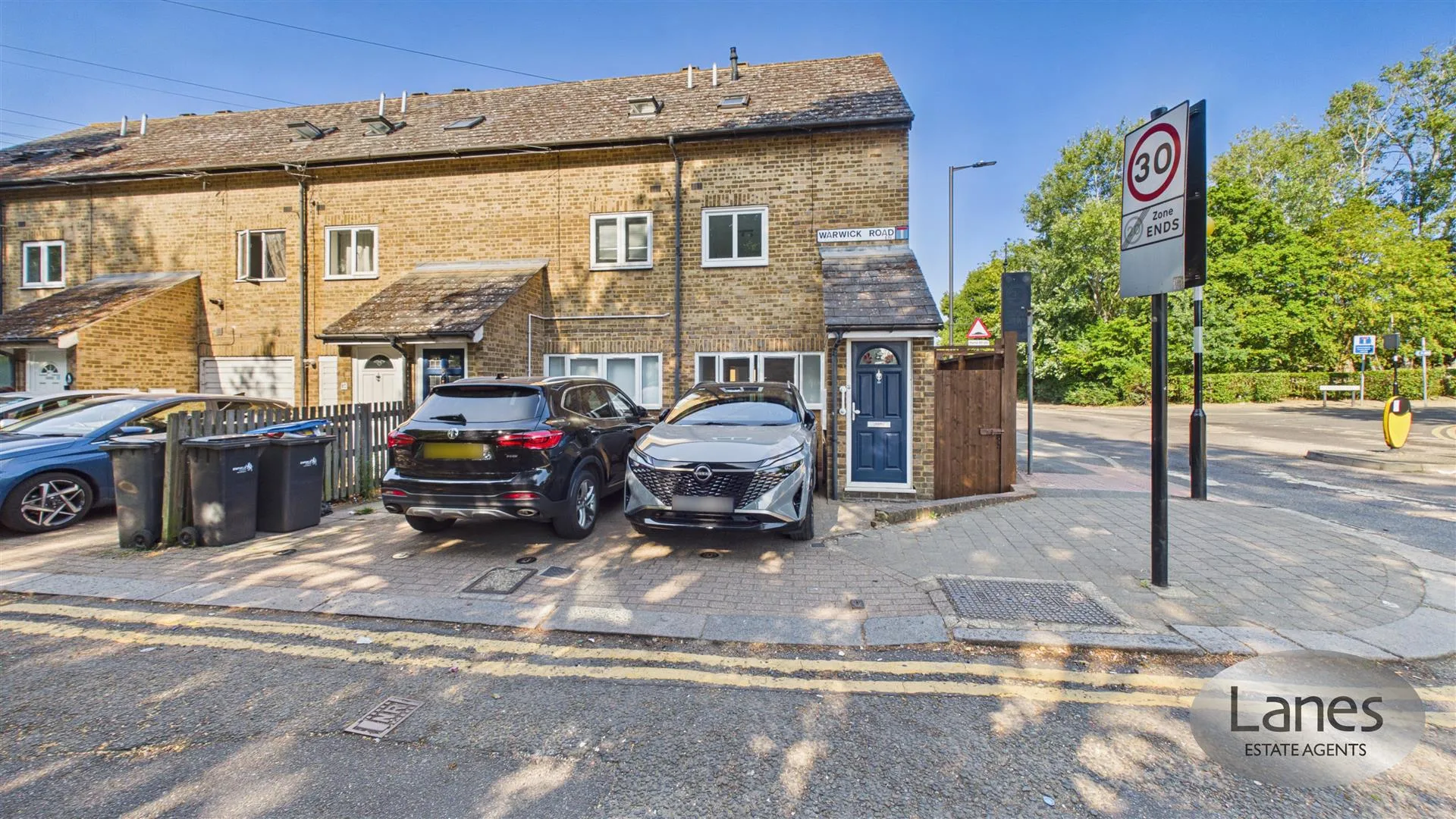 House Warwick Road in Greater London