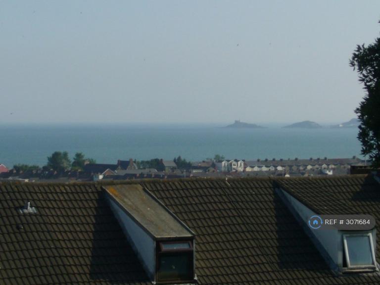 Flat Heathfield in Swansea